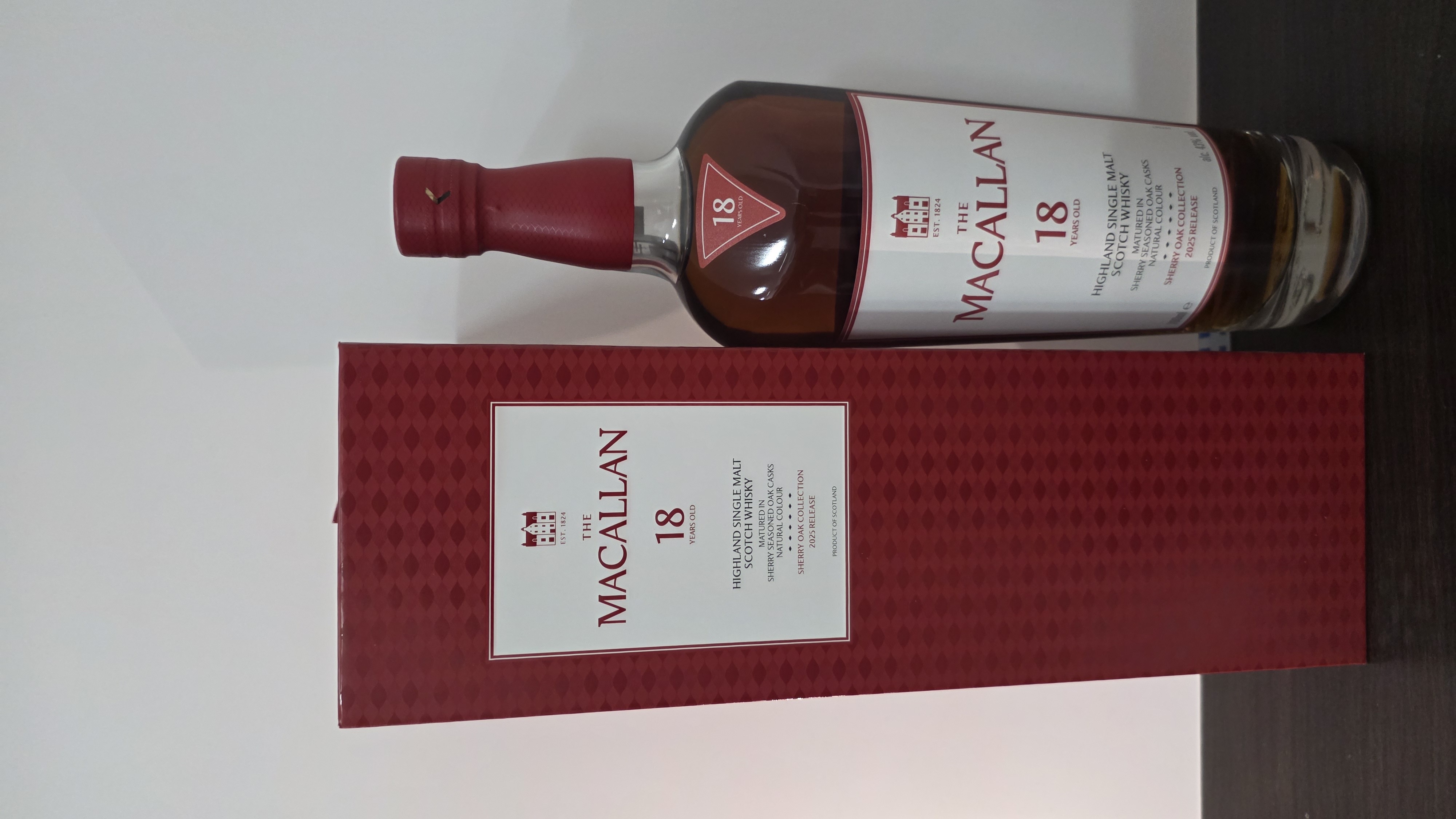 연초:) 맥캘란 18년 셰리오크 2025